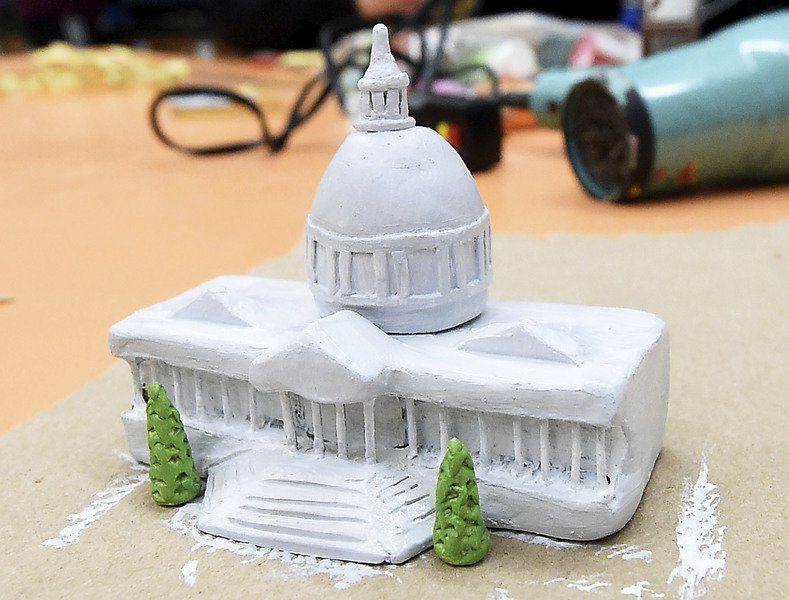 Carthage students create ornaments for National Christmas Tree